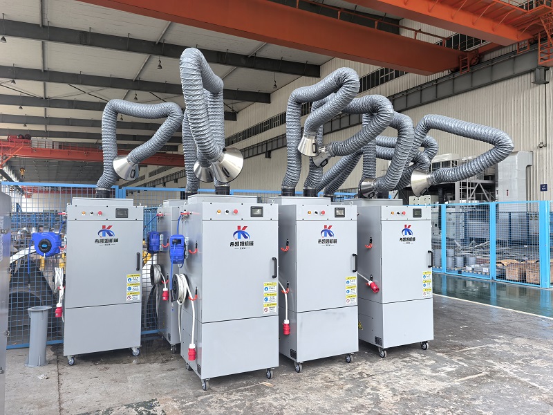 1755055885110548.jpg 移動式焊煙除塵器.jpg